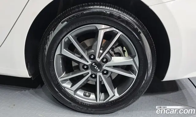 Kia K3 2023 1.6 автомат (гидро), миниатюра 7