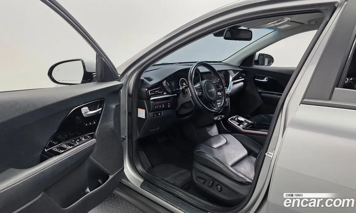 Kia Niro 2021 0.2 автомат (гидро), фото 13