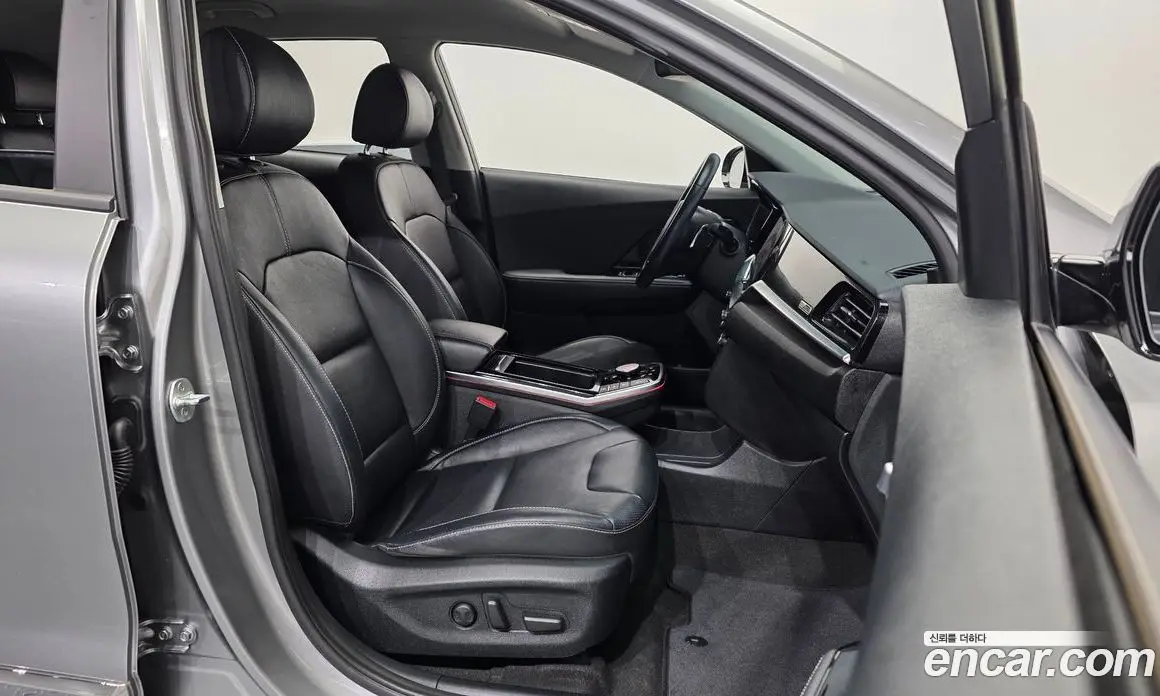 Kia Niro 2021 0.2 автомат (гидро), фото 17