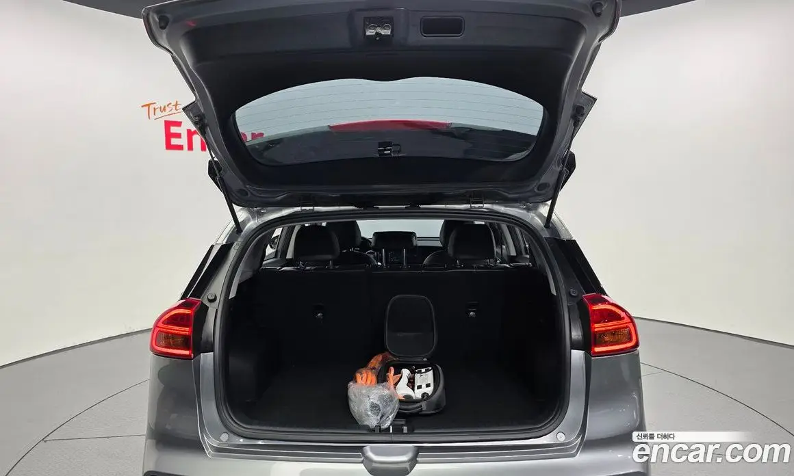 Kia Niro 2021 0.2 автомат (гидро), фото 26