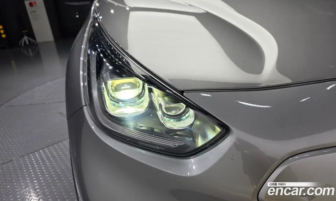 Kia Niro 2021 0.2 автомат (гидро), фото 8