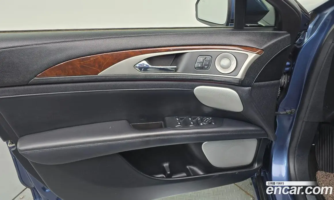Lincoln MKZ 2018 2.0 автомат (гидро), фото 14 Lincoln MKZ 2018 2.0 автомат (гидро), фото 14