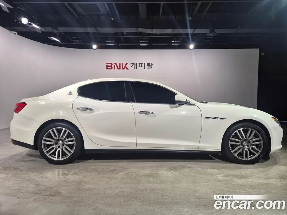 Maserati Ghibli 2016 3.0 автомат (гидро), фото 4 Maserati Ghibli 2016 3.0 автомат (гидро), фото 4