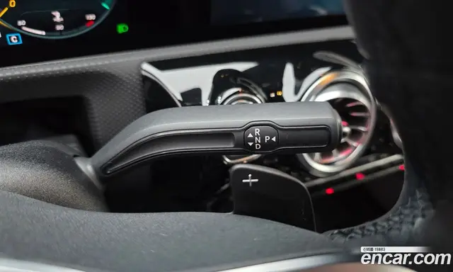 Mercedes-Benz A-Class 2020 2.0 автомат (гидро), миниатюра 12