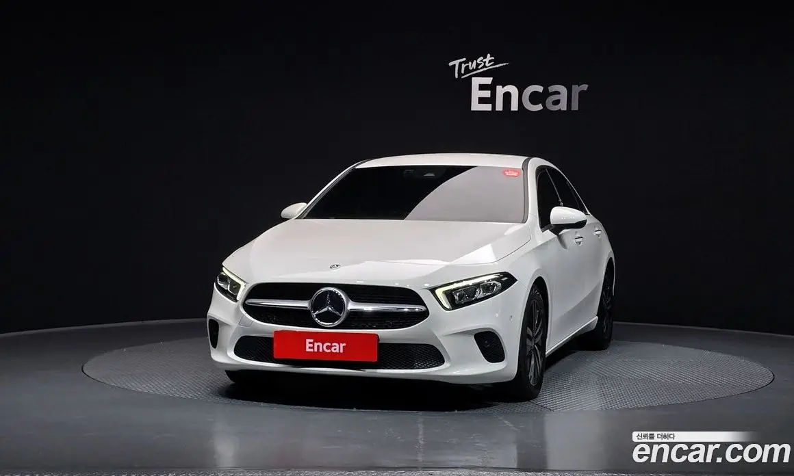Mercedes-Benz A-Class 2022 2.0 автомат (гидро), фото 3