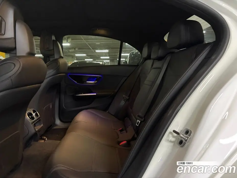 Mercedes-Benz C-Class 2024 2.0 автомат (гидро), фото 11