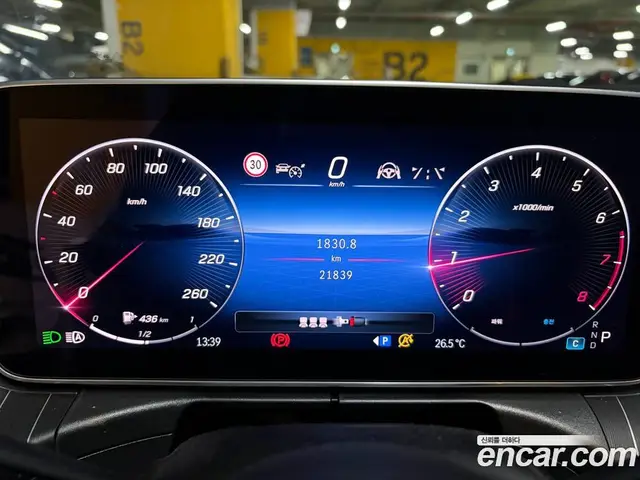 Mercedes-Benz C-Class 2024 2.0 автомат (гидро), миниатюра 8