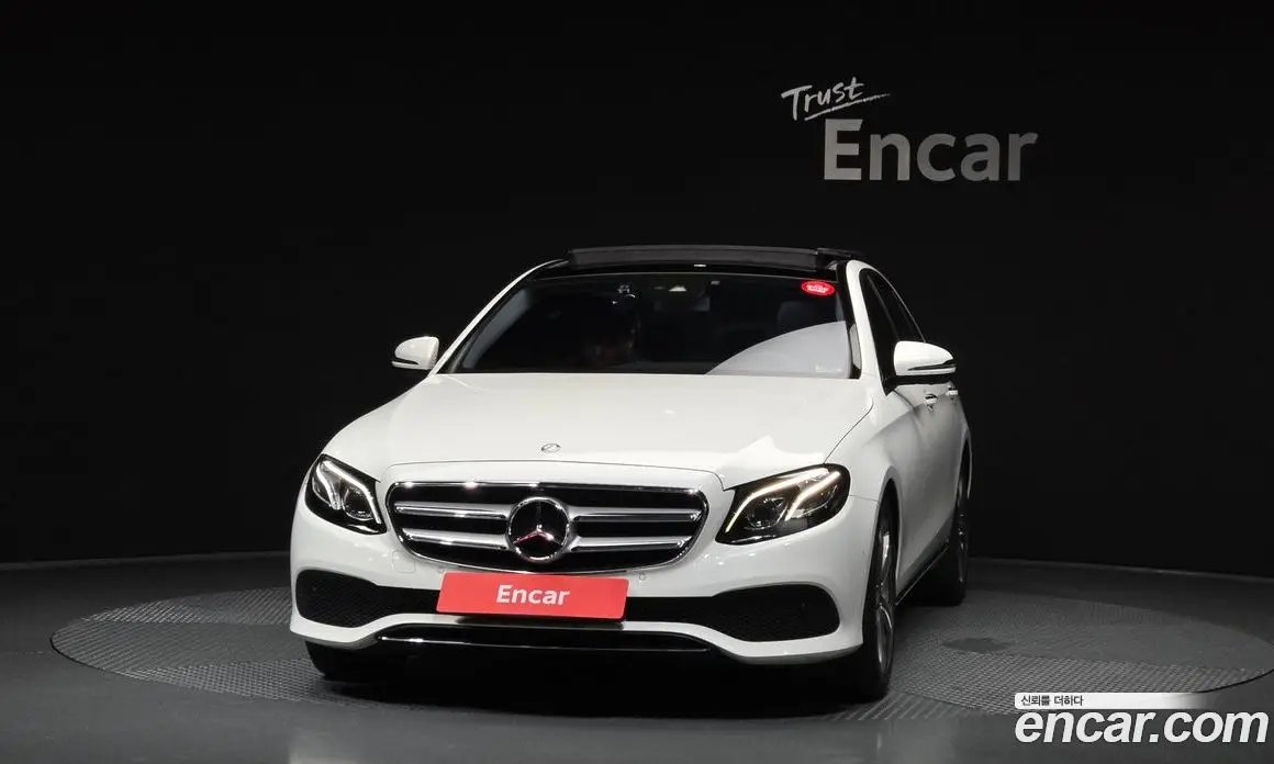 Mercedes-Benz E-Class 2016 2.0 автомат (гидро), фото 3