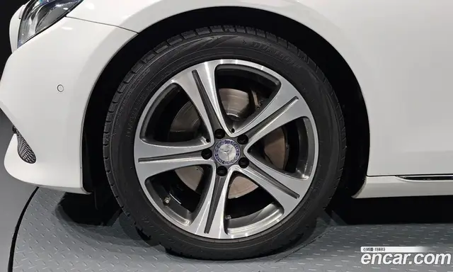 Mercedes-Benz E-Class 2016 2.0 автомат (гидро), миниатюра 5