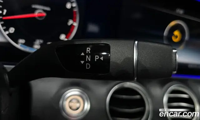 Mercedes-Benz E-Class 2016 2.0 автомат (гидро), миниатюра 9