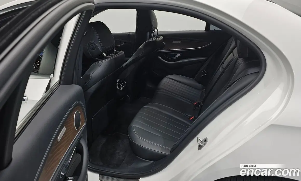 Mercedes-Benz E-Class 2020 1.9 автомат (гидро), фото 12