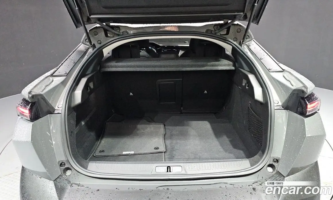 Peugeot 408 2024 1.2 автомат (гидро), фото 26