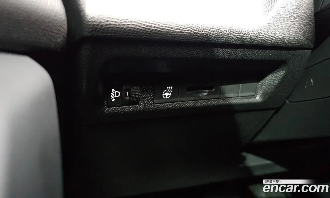 Peugeot 408 2024 1.2 автомат (гидро), фото 27