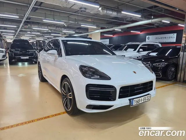 Porsche Cayenne, 2021, 62 300 км