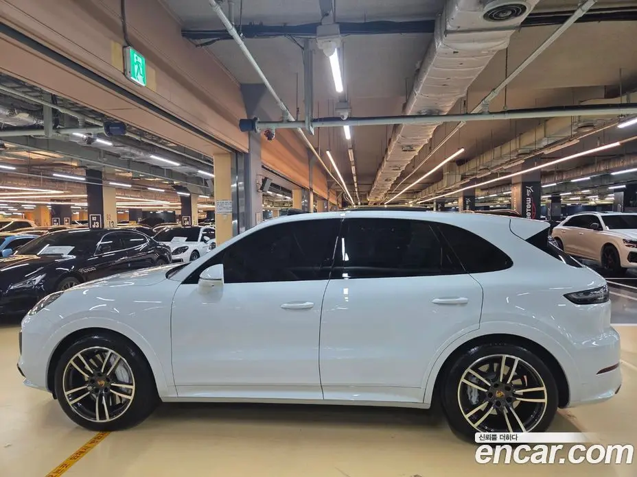 Porsche Cayenne 2021 4.0 автомат (гидро), фото 6