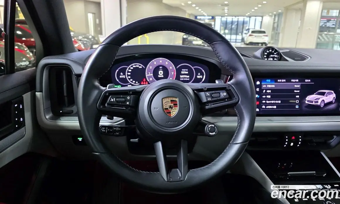 Porsche Cayenne 2023 3.0 автомат (гидро), фото 12