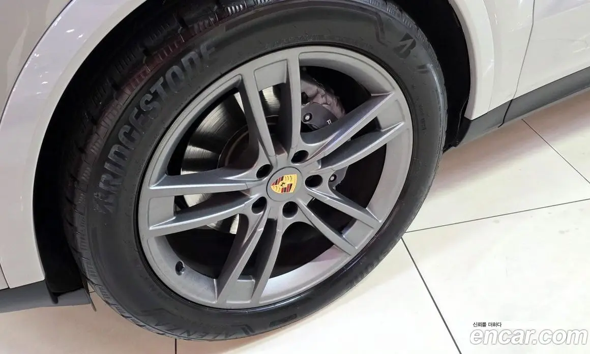 Porsche Cayenne 2023 3.0 автомат (гидро), фото 20