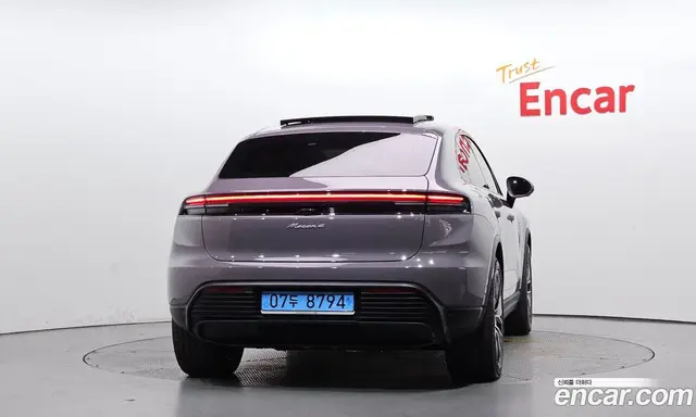 Porsche Macan 2025 0.2 автомат (гидро), миниатюра 4