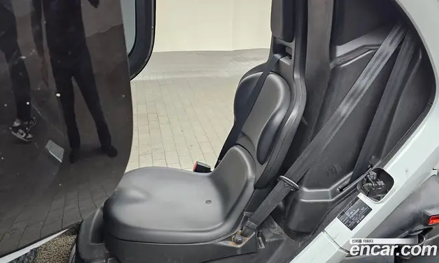 Renault (Samsung) Twizy 2019 0.1 автомат (гидро), миниатюра 11
