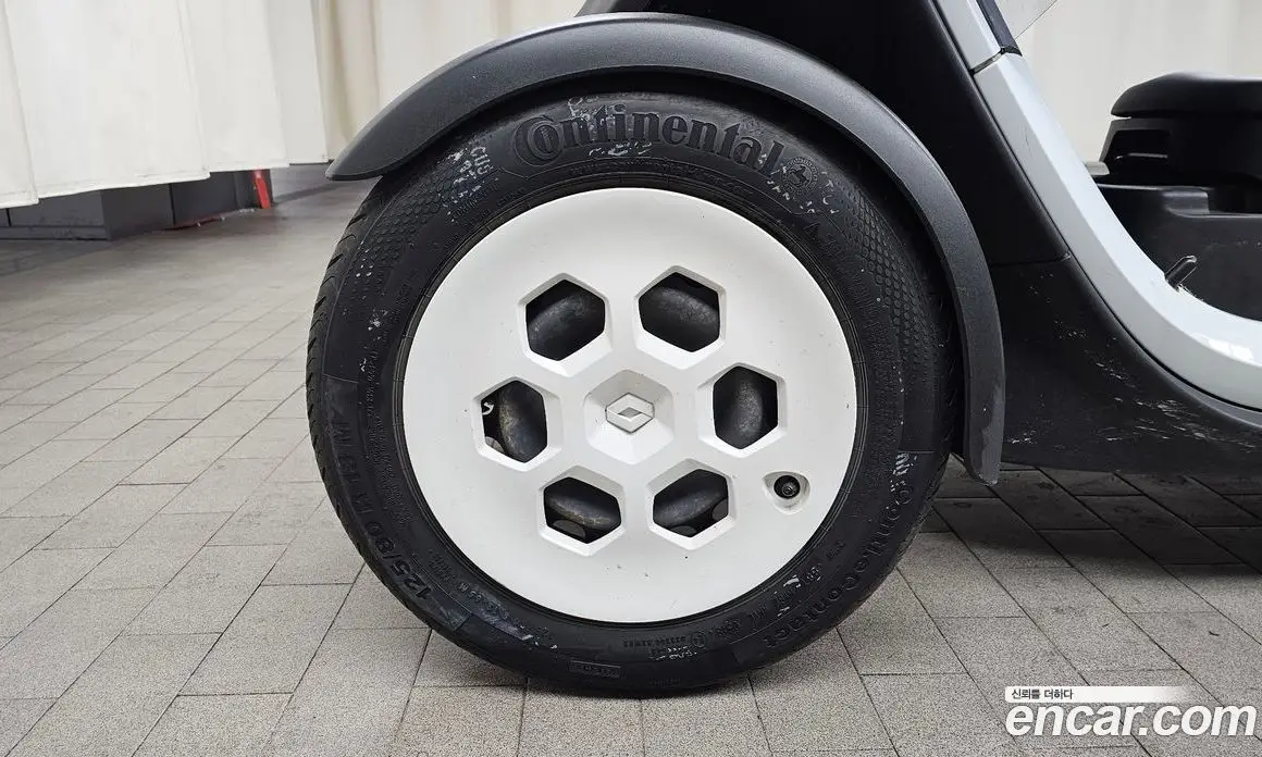 Renault (Samsung) Twizy 2019 0.1 автомат (гидро), фото 5