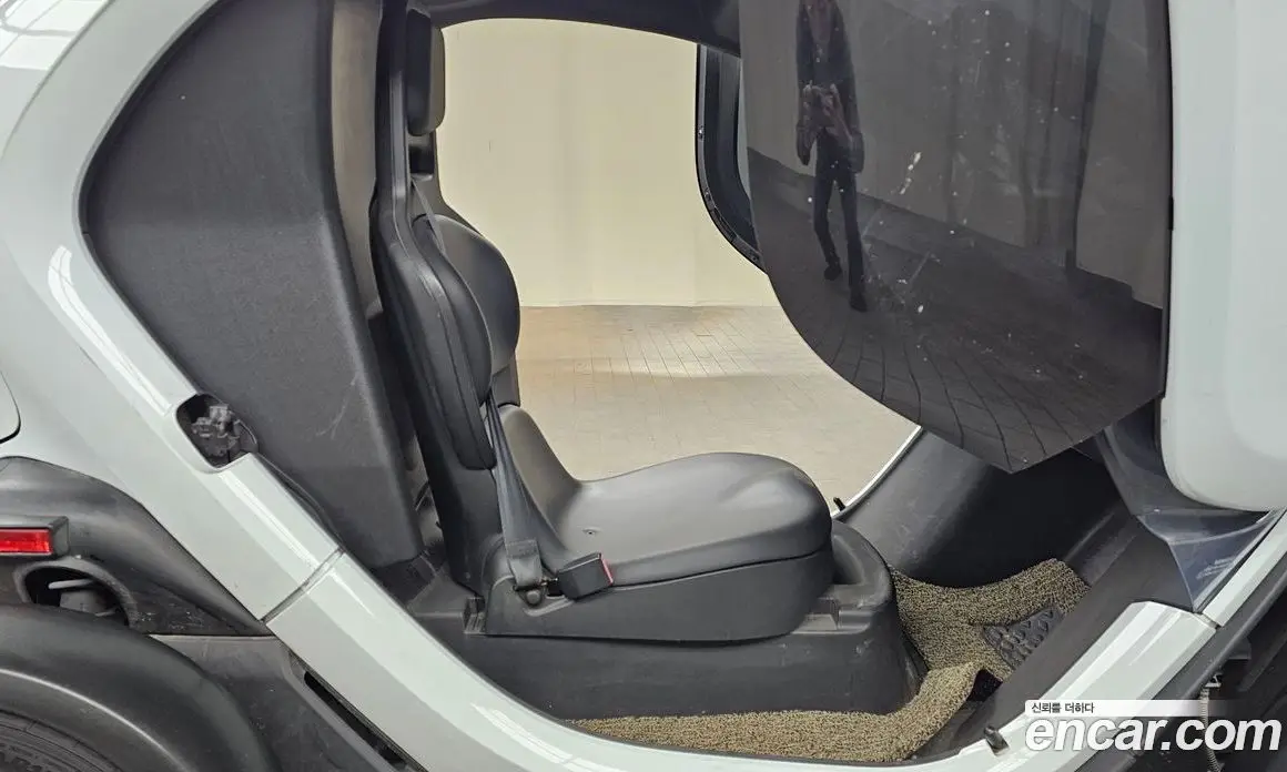 Renault (Samsung) Twizy 2019 0.1 автомат (гидро), фото 10