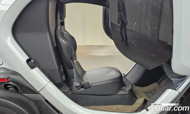 Renault (Samsung) Twizy 2019 0.1 автомат (гидро), миниатюра 10