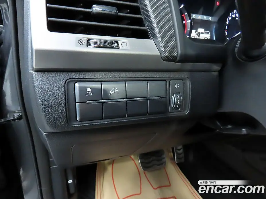 SsangYong Rexton 2018 2.2 автомат (гидро), фото 15