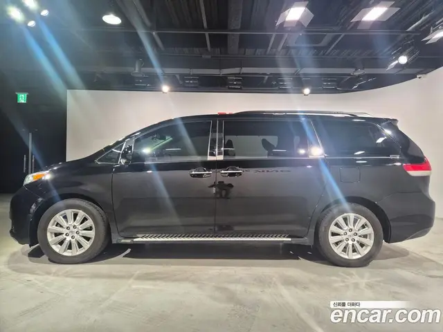 Toyota Sienna 2013 3.5 автомат (гидро), миниатюра 8 Toyota Sienna 2013 3.5 автомат (гидро), миниатюра 8