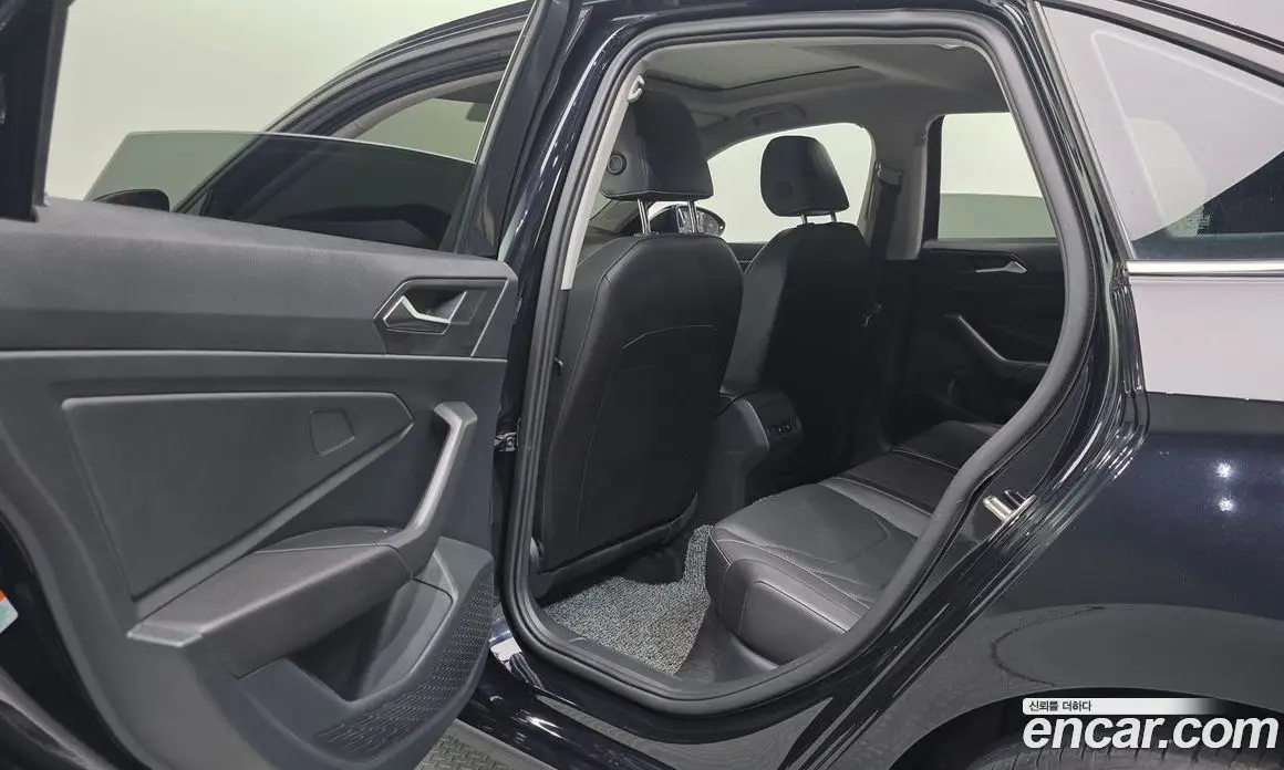 Volkswagen Jetta 2023 1.5 автомат (гидро), фото 22