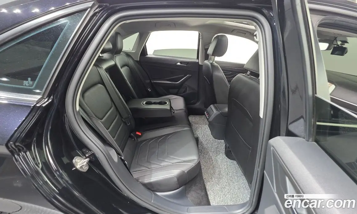 Volkswagen Jetta 2023 1.5 автомат (гидро), фото 24
