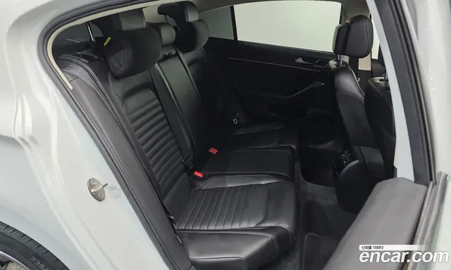 Volkswagen Passat 2018 2.0 автомат (гидро), миниатюра 12