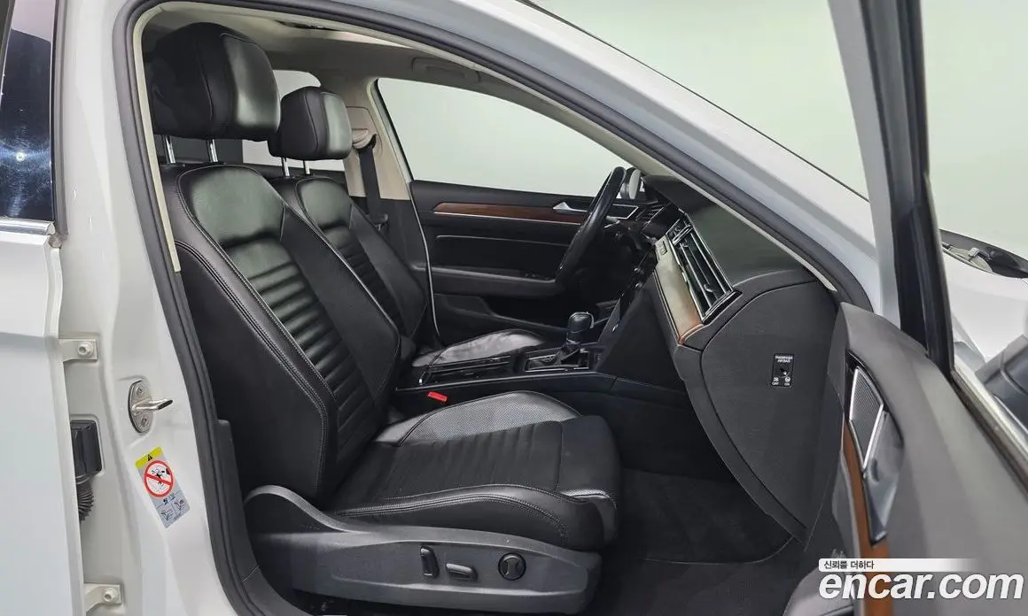 Volkswagen Passat 2018 2.0 автомат (гидро), фото 10