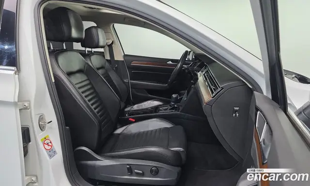 Volkswagen Passat 2018 2.0 автомат (гидро), миниатюра 10
