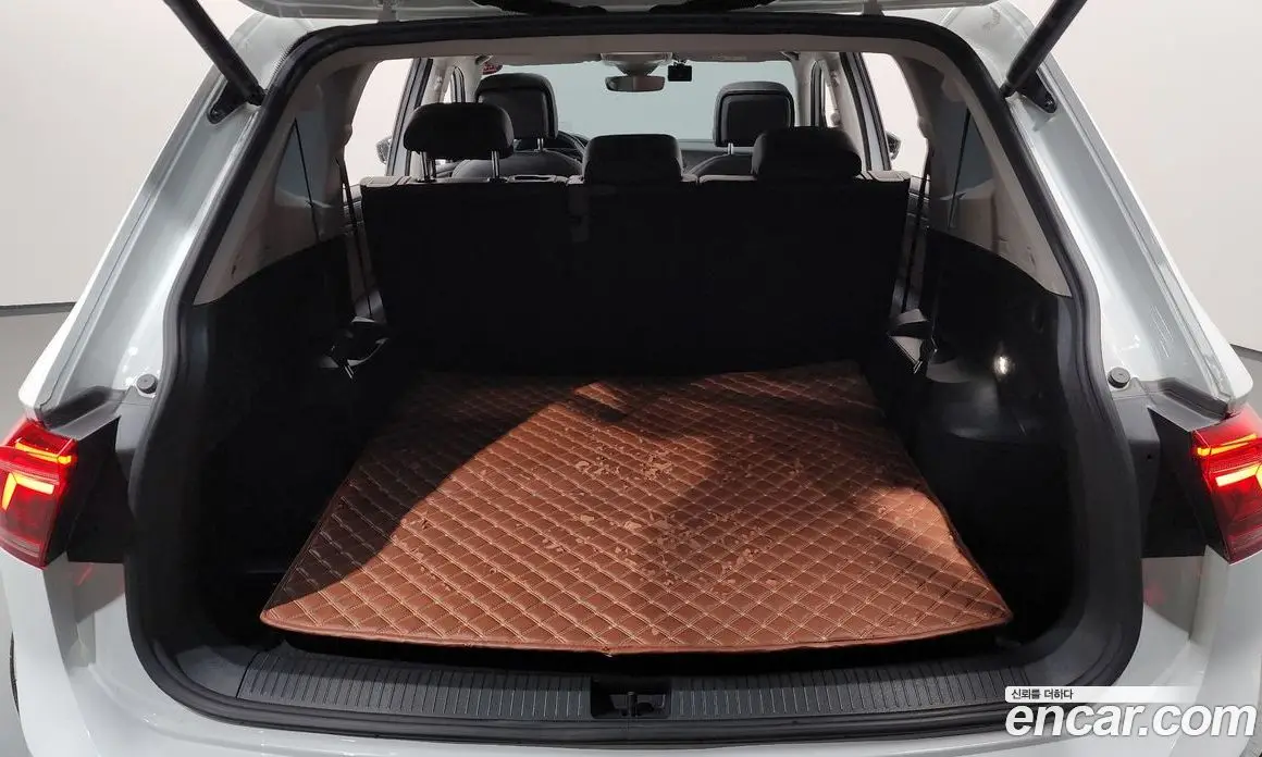Volkswagen Tiguan 2022 2.0 автомат (гидро), фото 24