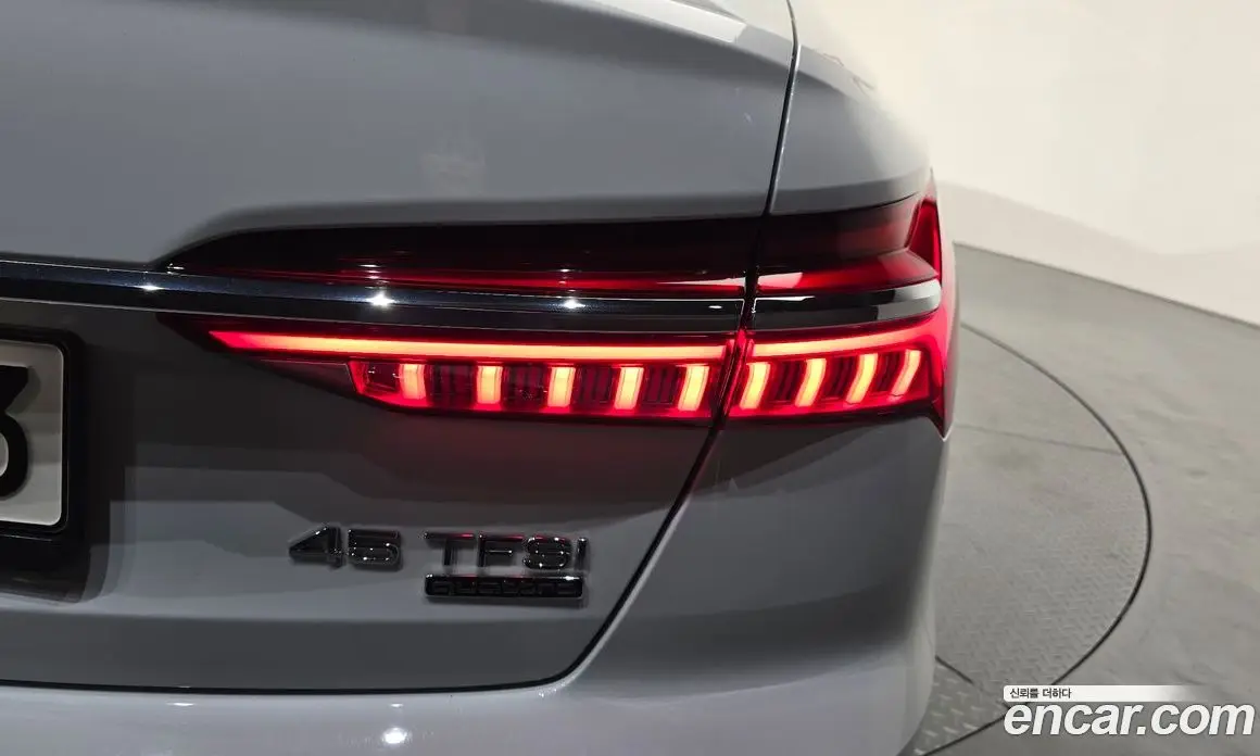Audi A6 2022 2.0 автомат (гидро), фото 9