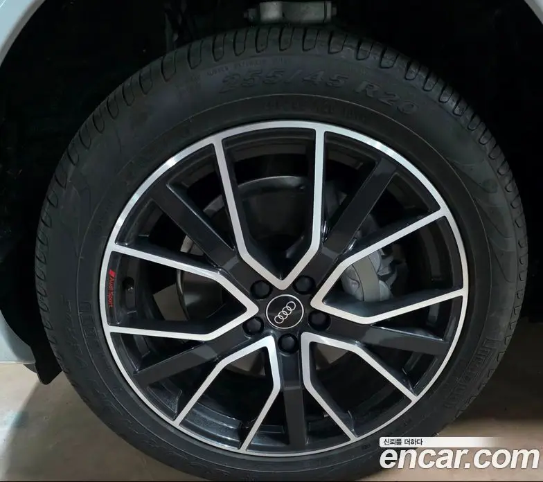 Audi Q5 2023 2.0 автомат (гидро), фото 5