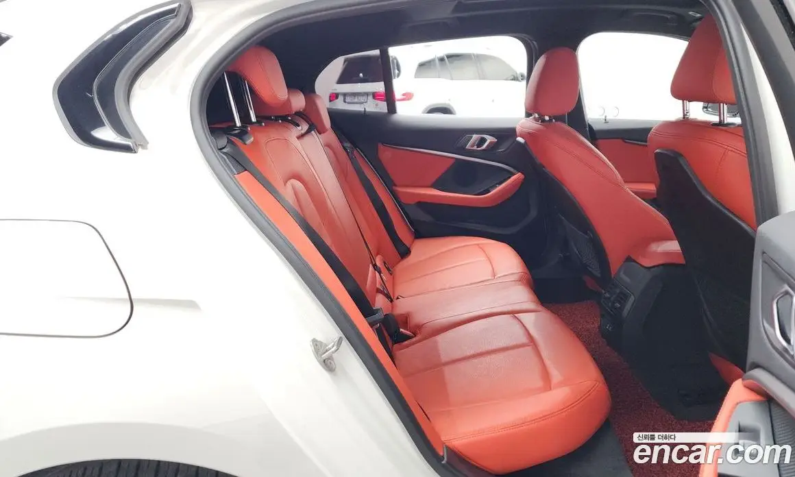 BMW 1 серия 2021 2.0 автомат (гидро), фото 17