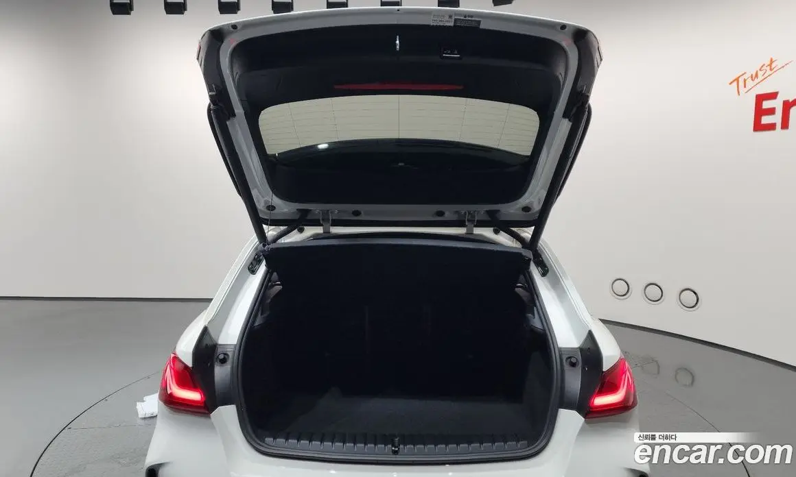 BMW 1 серия 2021 2.0 автомат (гидро), фото 25