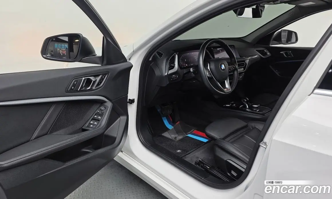 BMW 1 серия 2022 2.0 автомат (гидро), фото 13