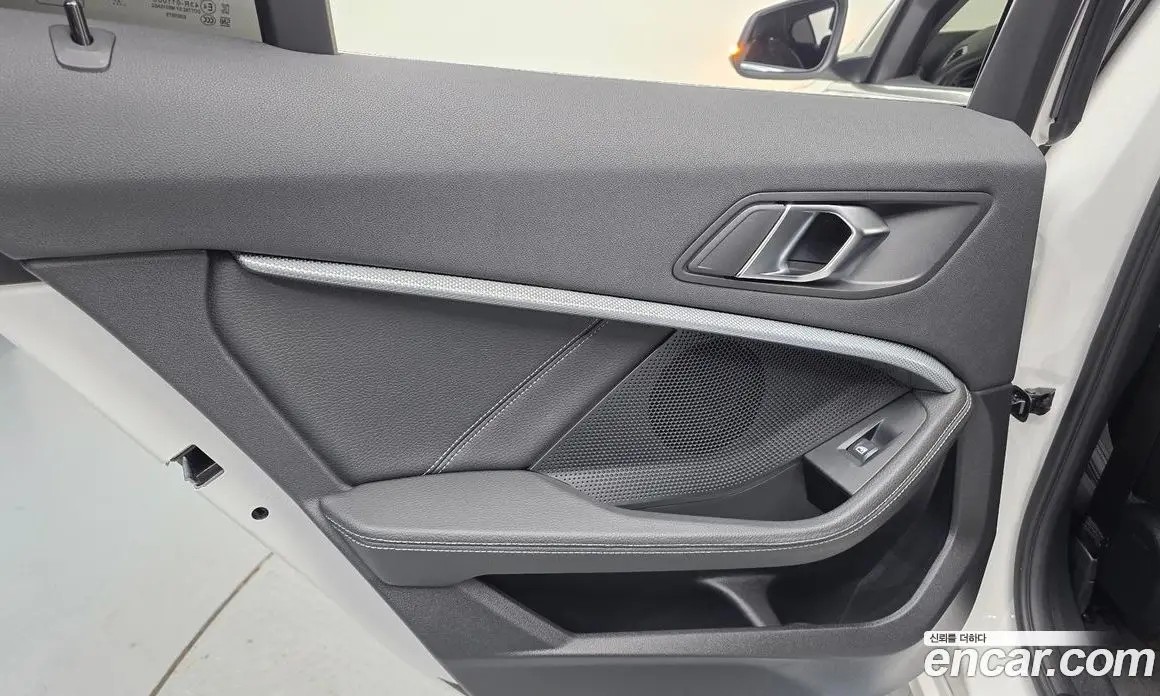 BMW 1 серия 2022 2.0 автомат (гидро), фото 15