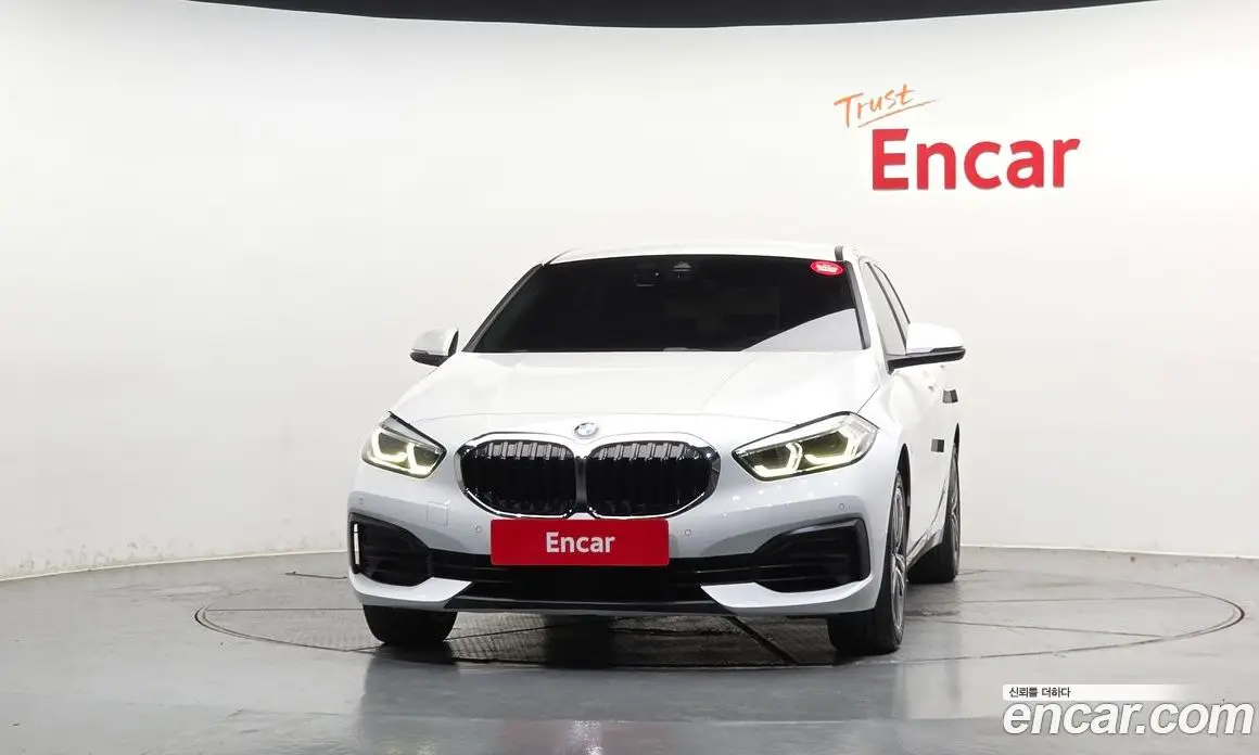 BMW 1 серия 2022 2.0 автомат (гидро), фото 3