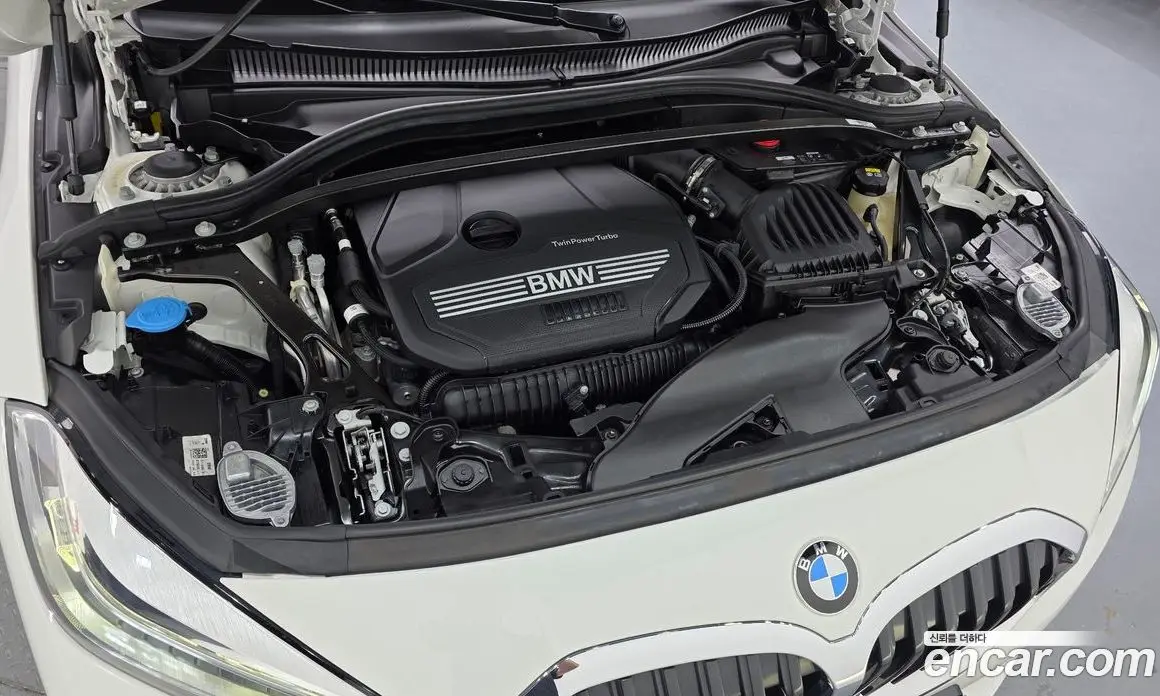 BMW 1 серия 2022 2.0 автомат (гидро), фото 6