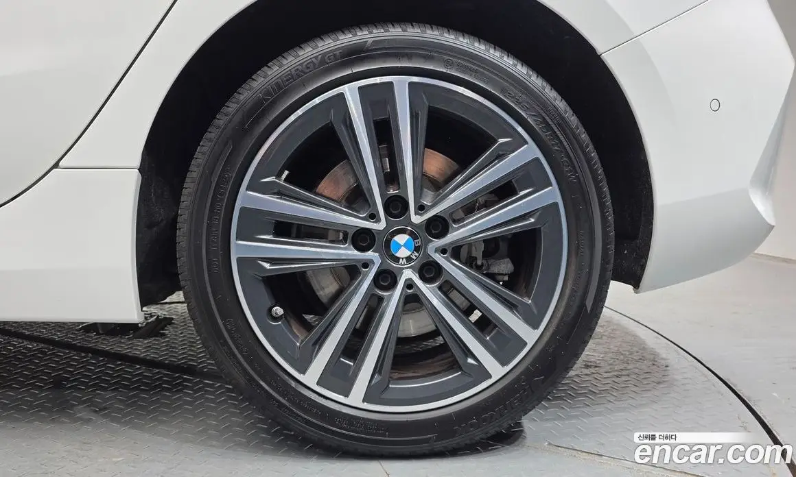 BMW 1 серия 2022 2.0 автомат (гидро), фото 7