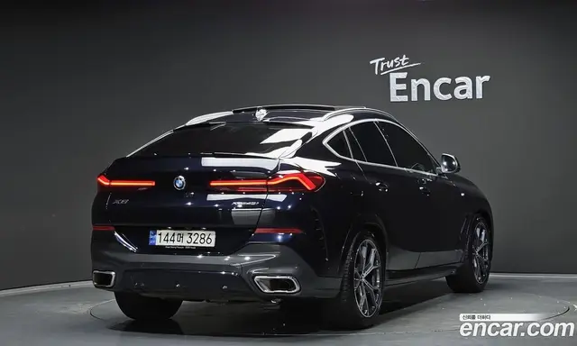 BMW X6 2023 3.0 автомат (гидро), миниатюра 2