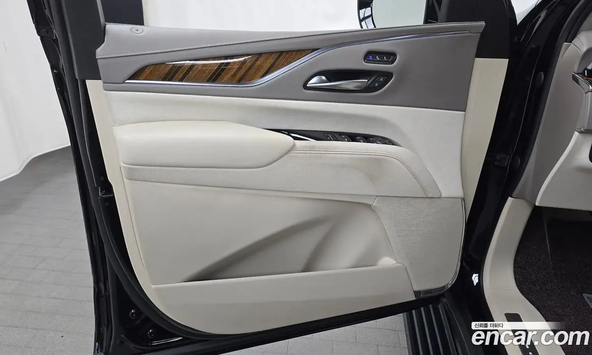 Cadillac Escalade 2023 6.2 автомат (гидро), фото 14 Cadillac Escalade 2023 6.2 автомат (гидро), фото 14