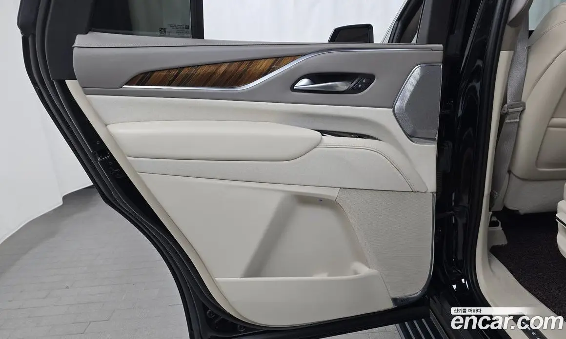 Cadillac Escalade 2023 6.2 автомат (гидро), фото 15 Cadillac Escalade 2023 6.2 автомат (гидро), фото 15