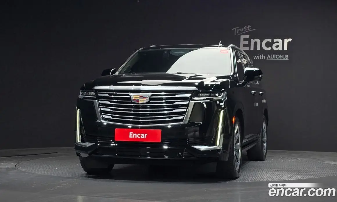 Cadillac Escalade 2023 6.2 автомат (гидро), фото 3 Cadillac Escalade 2023 6.2 автомат (гидро), фото 3