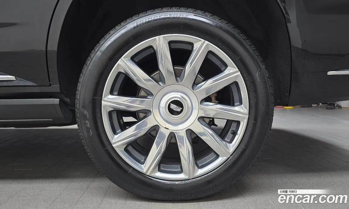 Cadillac Escalade 2023 6.2 автомат (гидро), фото 7 Cadillac Escalade 2023 6.2 автомат (гидро), фото 7