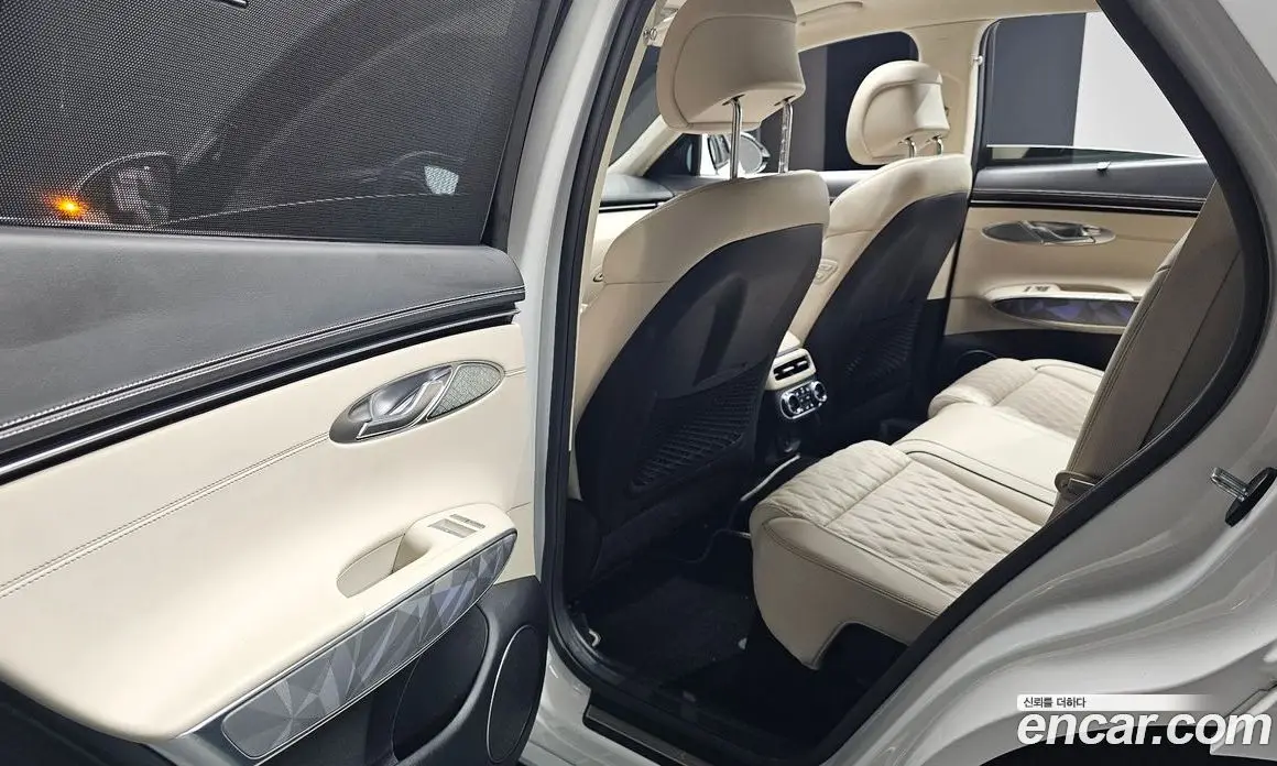 Genesis GV70 2023 2.5 автомат (гидро), фото 15