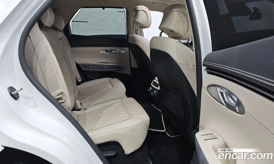 Genesis GV70 2023 2.5 автомат (гидро), фото 17